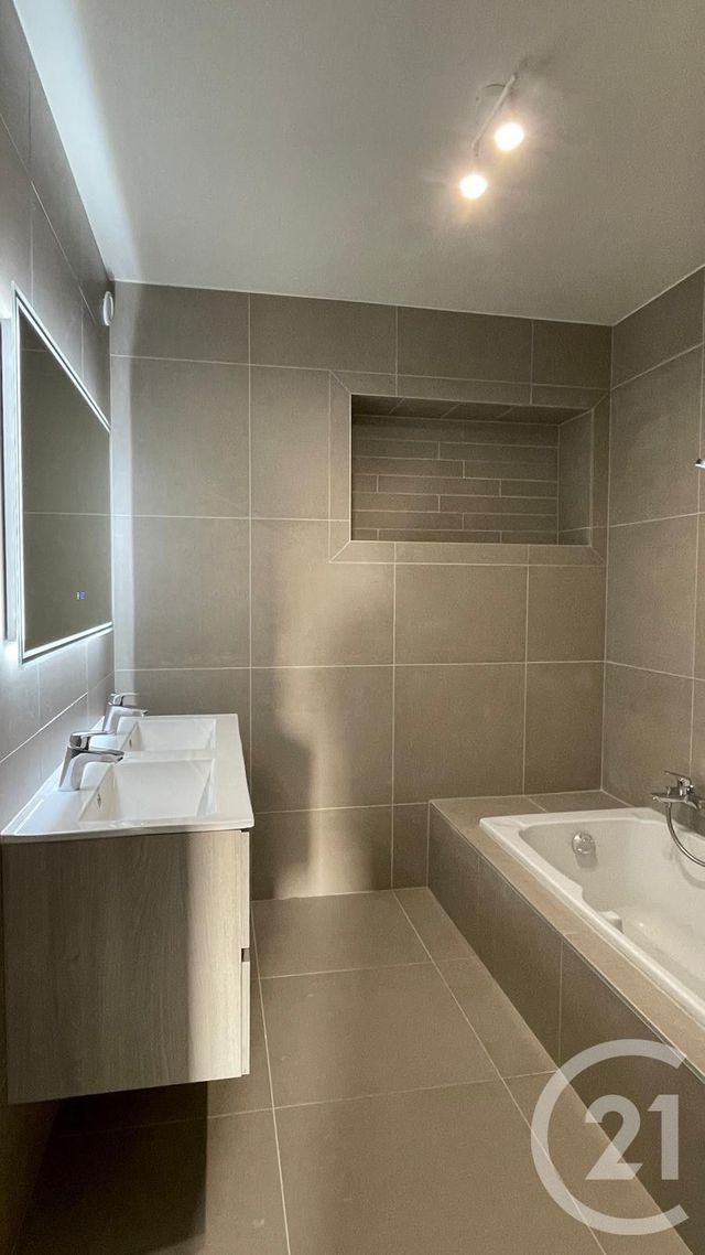 Appartement T2 &agrave; louer - 2 pi&egrave;ces - 45,73 m2 - Cruseilles - 74 - RHONE-ALPES