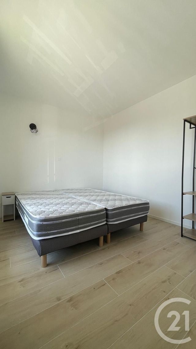 Appartement T3 &agrave; louer - 4 pi&egrave;ces - 107,30 m2 - Cruseilles - 74 - RHONE-ALPES