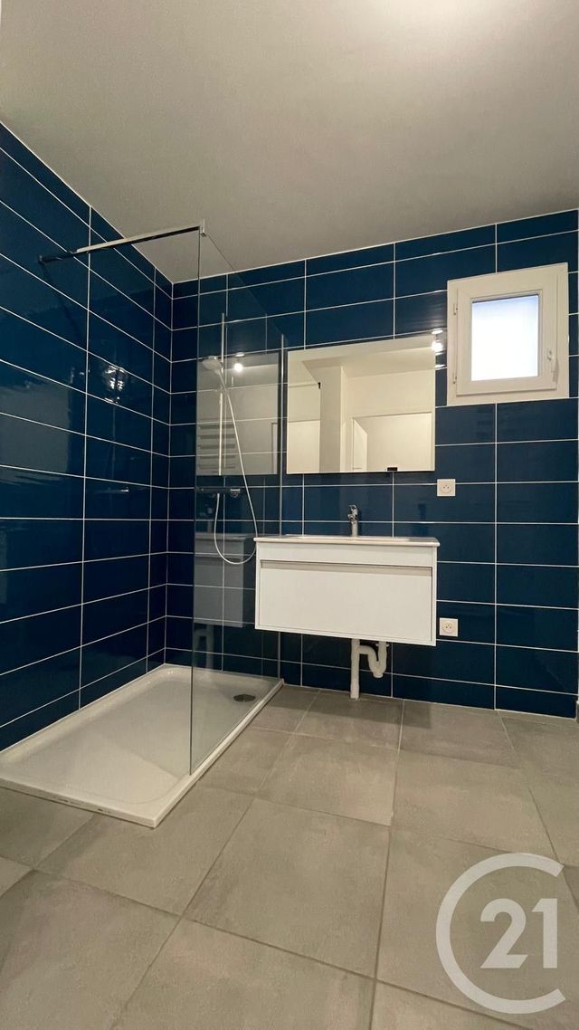 Appartement T2 &agrave; louer - 2 pi&egrave;ces - 43,85 m2 - Villy Le Pelloux - 74 - RHONE-ALPES