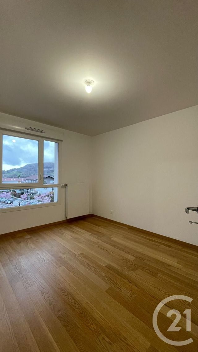 Appartement T2 &agrave; louer - 2 pi&egrave;ces - 43,85 m2 - Villy Le Pelloux - 74 - RHONE-ALPES