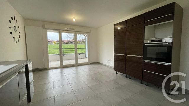 Appartement T2 &agrave; louer - 2 pi&egrave;ces - 43,85 m2 - Villy Le Pelloux - 74 - RHONE-ALPES