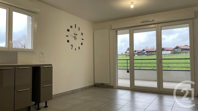 Appartement T2 &agrave; louer - 2 pi&egrave;ces - 43,85 m2 - Villy Le Pelloux - 74 - RHONE-ALPES