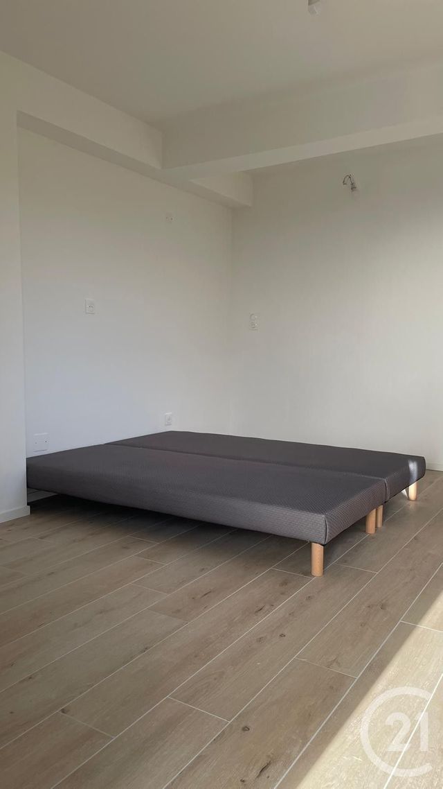 Maison &agrave; louer - 7 pi&egrave;ces - 379,46 m2 - Cruseilles - 74 - RHONE-ALPES