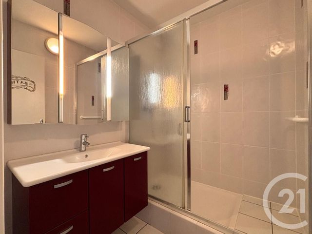 Appartement T3 &agrave; louer - 4 pi&egrave;ces - 71,10 m2 - Cruseilles - 74 - RHONE-ALPES