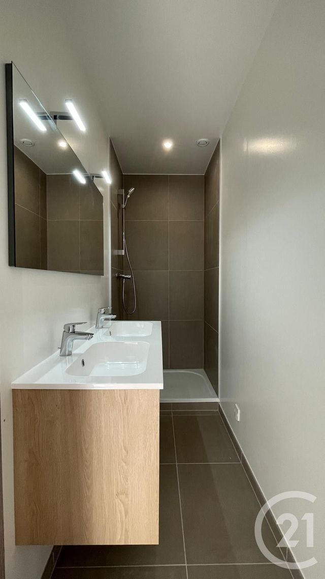 Appartement T3 &agrave; louer - 4 pi&egrave;ces - 47,52 m2 - Cruseilles - 74 - RHONE-ALPES