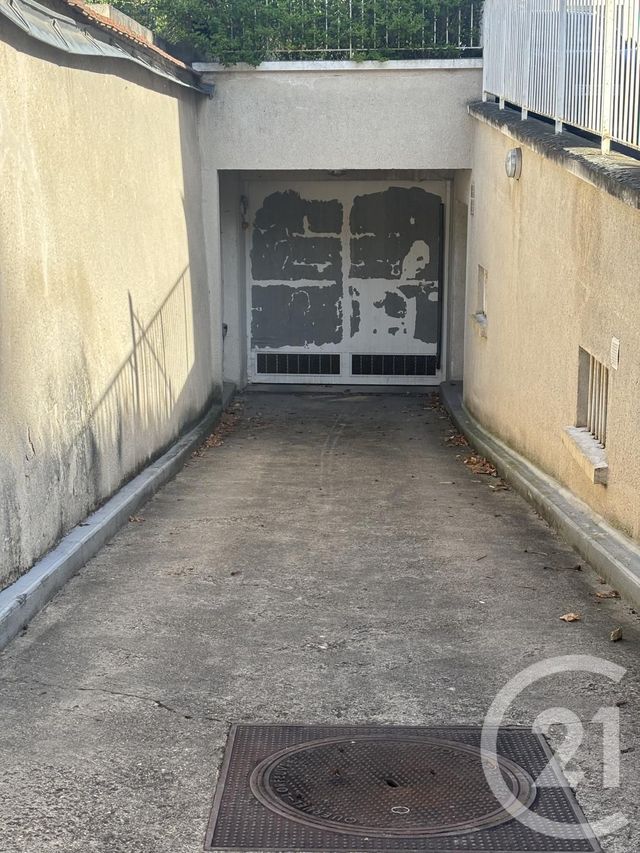 parking - BOURG LA REINE - 92