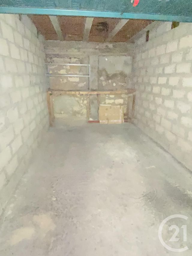 Parking à louer - 12 m2 - Paris - 75014 - ILE-DE-FRANCE