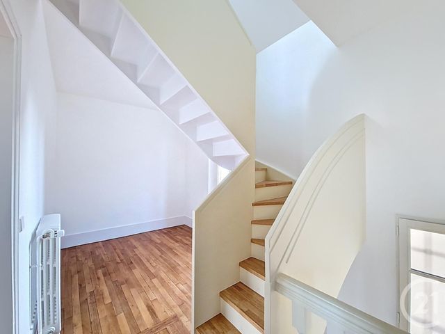 Maison &agrave; louer - 4 pi&egrave;ces - 88,25 m2 - Bourg La Reine - 92 - ILE-DE-FRANCE