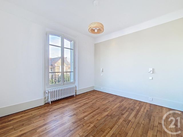 Maison &agrave; louer - 4 pi&egrave;ces - 88,25 m2 - Bourg La Reine - 92 - ILE-DE-FRANCE