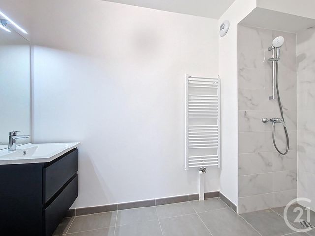 Appartement F2 &agrave; louer - 2 pi&egrave;ces - 44,10 m2 - Villeneuve La Garenne - 92 - ILE-DE-FRANCE