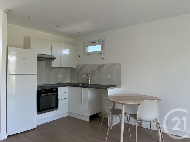 Appartement T1 &agrave; louer - 1 pi&egrave;ce - 26,80 m2 - Sceaux - 92 - ILE-DE-FRANCE