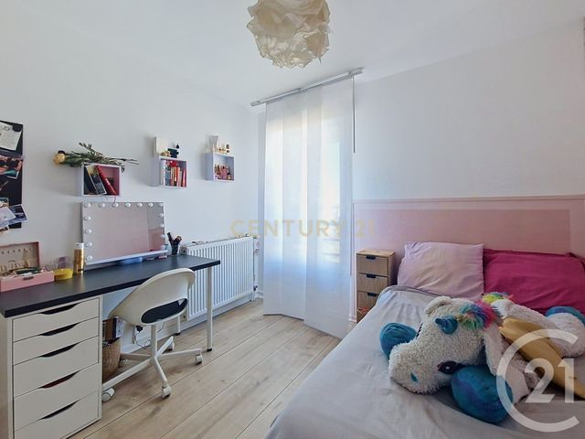 Appartement T4 &agrave; louer - 4 pi&egrave;ces - 72,53 m2 - Villeneuve Le Roi - 94 - ILE-DE-FRANCE