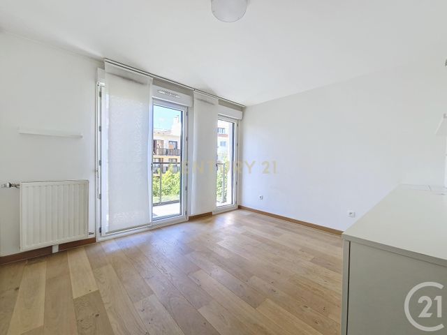 Appartement Duplex &agrave; louer - 3 pi&egrave;ces - 66,52 m2 - Bourg La Reine - 92 - ILE-DE-FRANCE