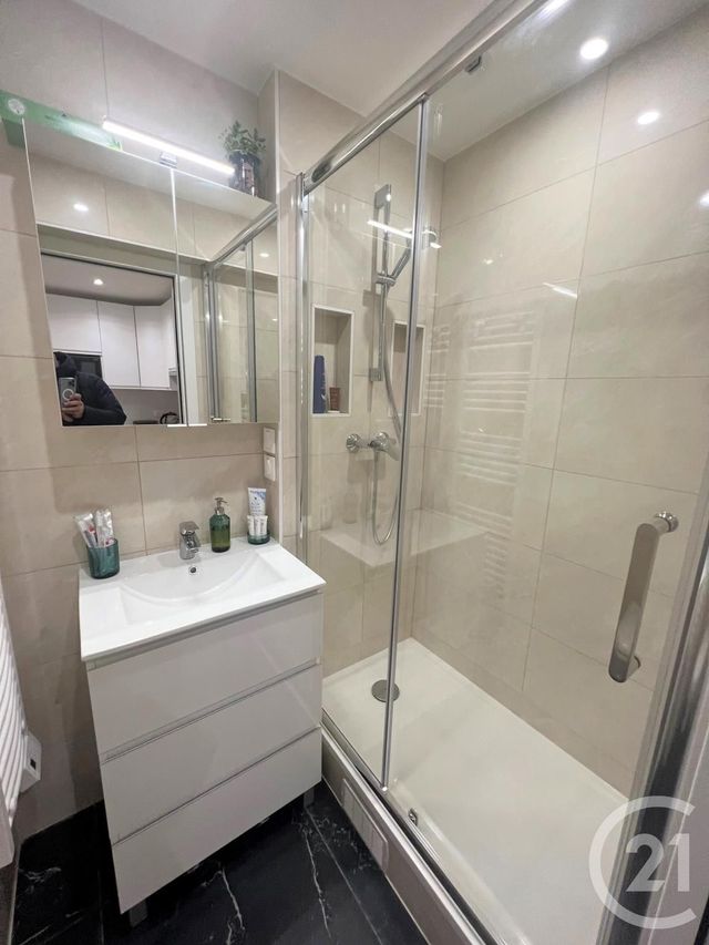 Appartement F1 &agrave; louer - 1 pi&egrave;ce - 27,85 m2 - Paris - 75020 - ILE-DE-FRANCE