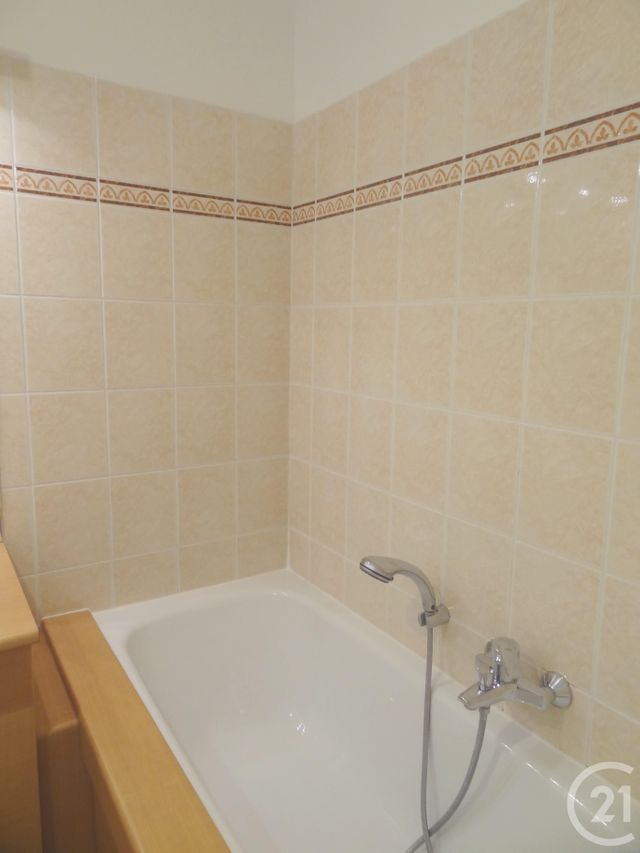 Appartement F2 &agrave; louer - 2 pi&egrave;ces - 45,10 m2 - Les Lilas - 93 - ILE-DE-FRANCE