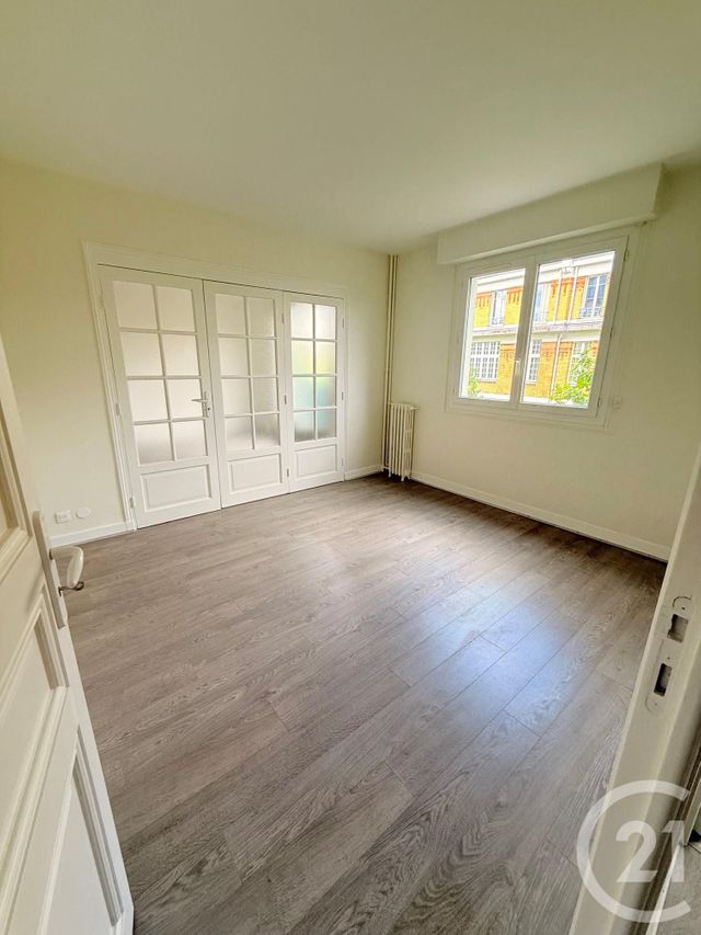 Appartement F2 &agrave; louer - 2 pi&egrave;ces - 49,89 m2 - Paris - 75019 - ILE-DE-FRANCE