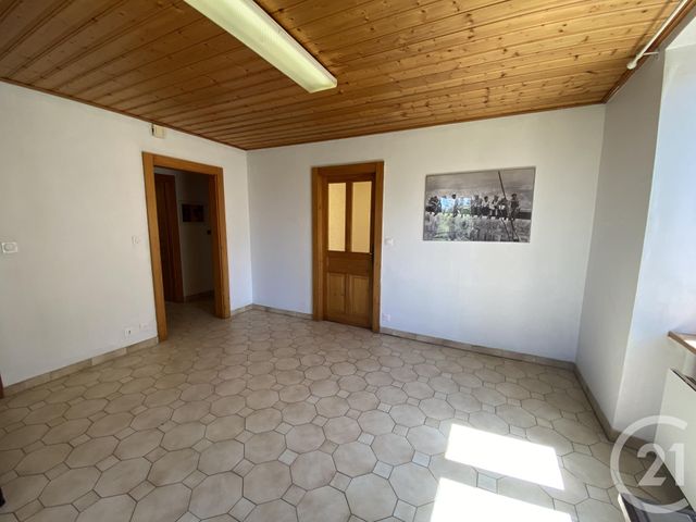 Appartement F4 &agrave; louer - 4 pi&egrave;ces - 79,75 m2 - Damprichard - 25 - FRANCHE-COMTE