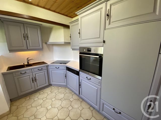 Appartement F4 &agrave; louer - 4 pi&egrave;ces - 79,75 m2 - Damprichard - 25 - FRANCHE-COMTE