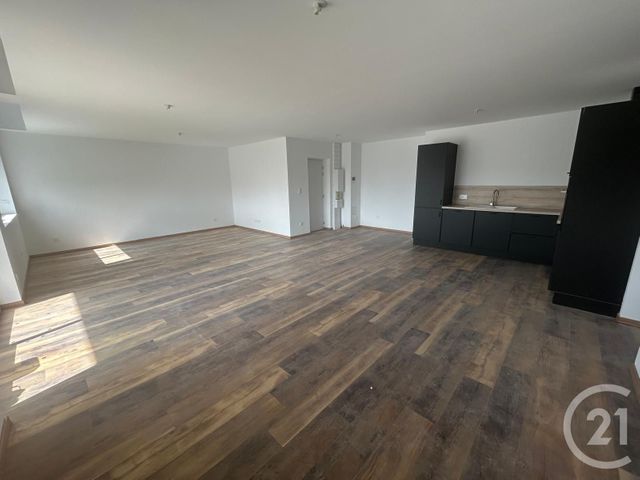 Appartement F4 &agrave; louer - 4 pi&egrave;ces - 93,40 m2 - Charquemont - 25 - FRANCHE-COMTE