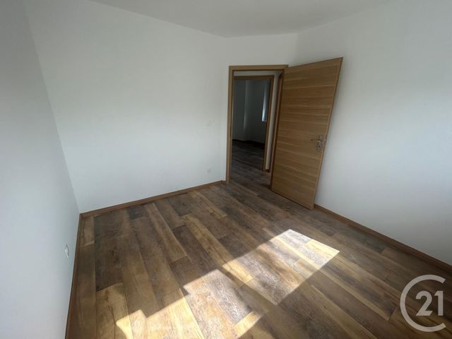 Appartement F4 &agrave; louer - 4 pi&egrave;ces - 93,40 m2 - Charquemont - 25 - FRANCHE-COMTE