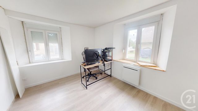 Appartement F4 à vendre - 4 pièces - 81,70 m2 - Charquemont - 25 - FRANCHE-COMTE