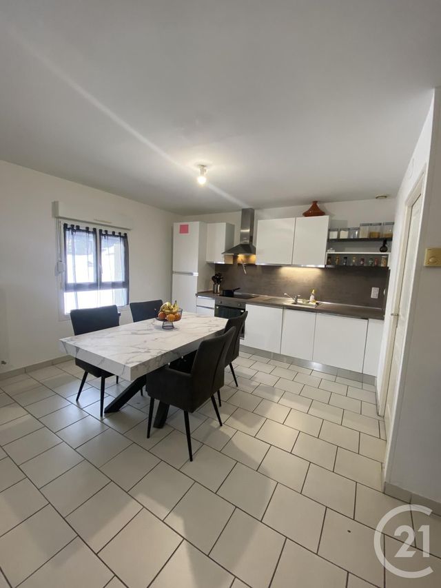 Appartement F4 &agrave; louer - 4 pi&egrave;ces - 87,50 m2 - Charquemont - 25 - FRANCHE-COMTE