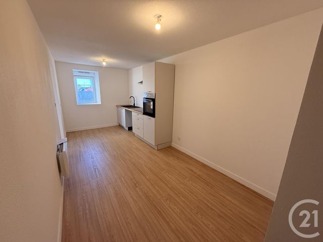 Appartement F4 &agrave; louer - 4 pi&egrave;ces - 76,25 m2 - Les Fontenelles - 25 - FRANCHE-COMTE