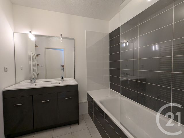 Appartement F3 &agrave; louer - 3 pi&egrave;ces - 72,50 m2 - Beauzelle - 31 - MIDI-PYRENEES