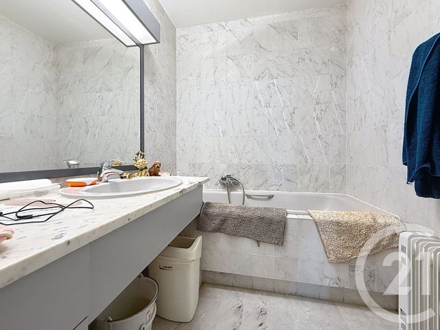 Appartement F2 à vendre - 2 pièces - 43,30 m2 - Juan Les Pins - 06 - PROVENCE-ALPES-COTE-D-AZUR