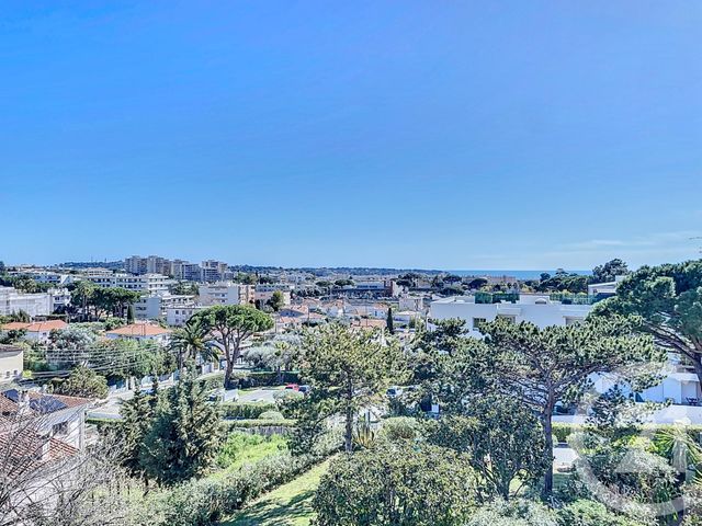 Appartement T3 &agrave; vendre - 3 pi&egrave;ces - 56,61 m2 - Antibes - 06 - PROVENCE-ALPES-COTE-D-AZUR