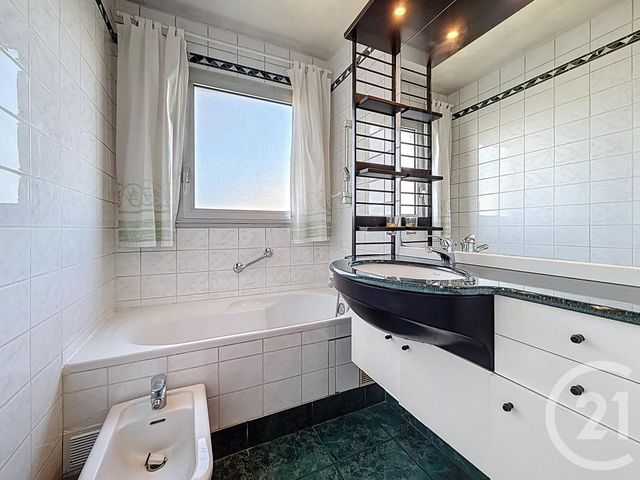 Appartement F5 &agrave; vendre - 5 pi&egrave;ces - 91,56 m2 - Antibes - 06 - PROVENCE-ALPES-COTE-D-AZUR