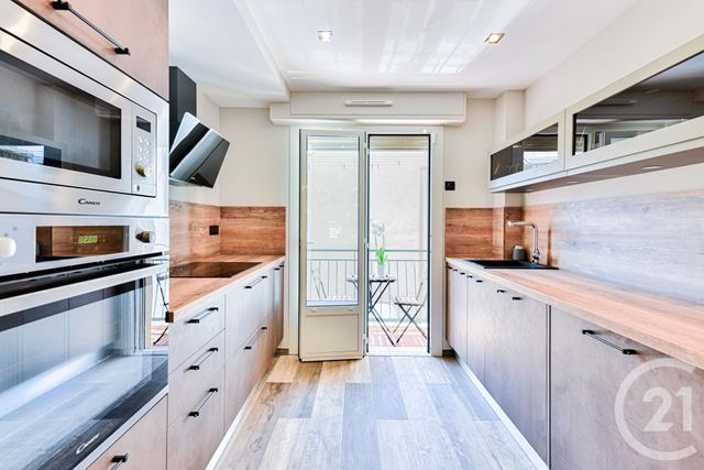 Appartement F4 &agrave; vendre - 4 pi&egrave;ces - 66,86 m2 - Antibes - 06 - PROVENCE-ALPES-COTE-D-AZUR
