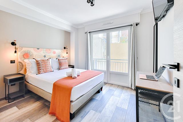 Appartement F4 &agrave; vendre - 4 pi&egrave;ces - 66,86 m2 - Antibes - 06 - PROVENCE-ALPES-COTE-D-AZUR