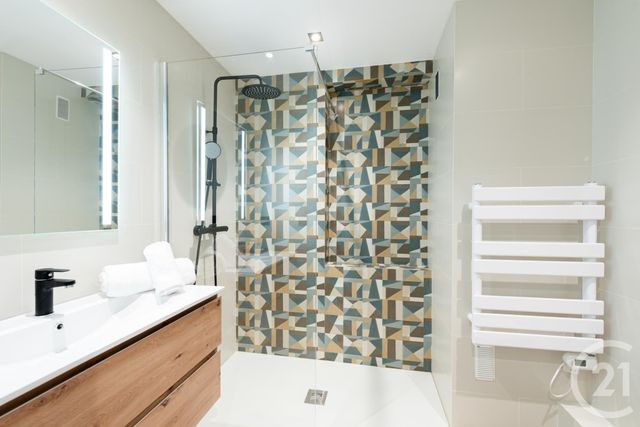 Appartement F4 &agrave; vendre - 4 pi&egrave;ces - 66,86 m2 - Antibes - 06 - PROVENCE-ALPES-COTE-D-AZUR