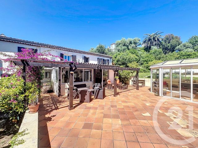 Maison à vendre - 8 pièces - 192 m2 - Antibes - 06 - PROVENCE-ALPES-COTE-D-AZUR