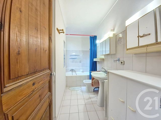 Appartement F3 à vendre - 3 pièces - 62,54 m2 - Antibes - 06 - PROVENCE-ALPES-COTE-D-AZUR