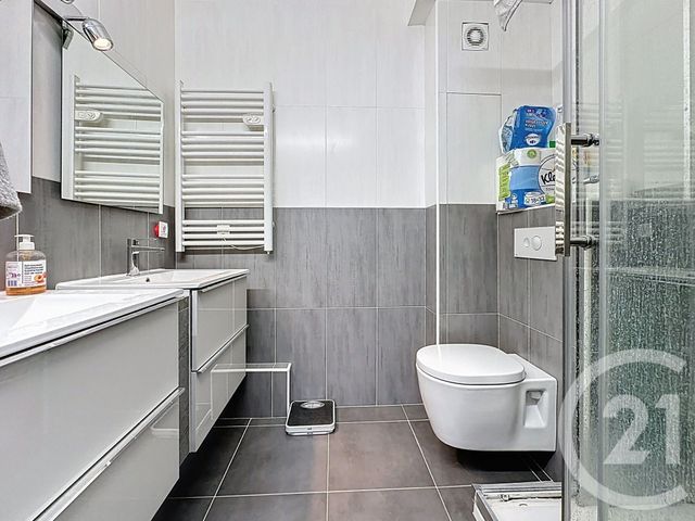 Appartement F3 à vendre - 3 pièces - 66 m2 - Juan Les Pins - 06 - PROVENCE-ALPES-COTE-D-AZUR