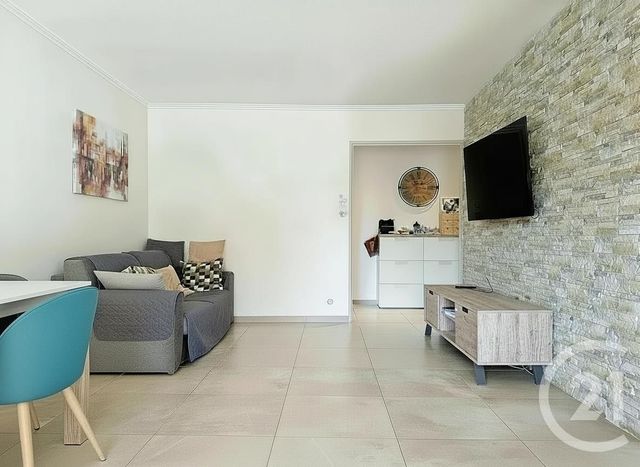 Appartement F3 &agrave; vendre - 3 pi&egrave;ces - 69,14 m2 - Antibes - 06 - PROVENCE-ALPES-COTE-D-AZUR