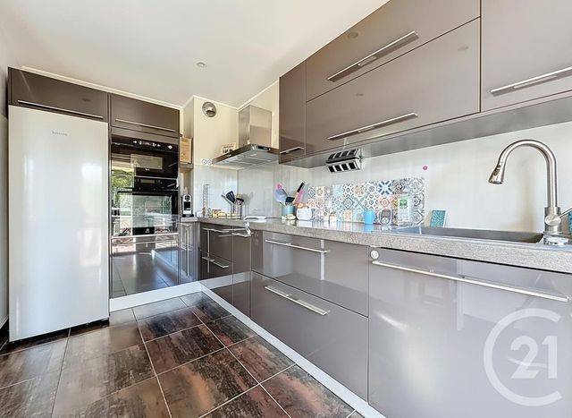 Appartement F3 &agrave; vendre - 3 pi&egrave;ces - 69,14 m2 - Antibes - 06 - PROVENCE-ALPES-COTE-D-AZUR