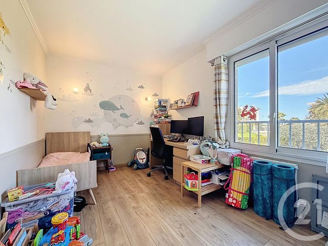Appartement F3 &agrave; vendre - 3 pi&egrave;ces - 69,14 m2 - Antibes - 06 - PROVENCE-ALPES-COTE-D-AZUR