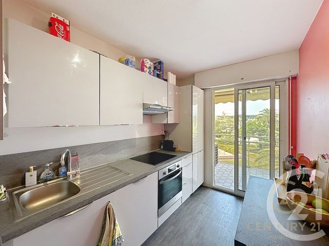 Appartement F2 &agrave; louer - 2 pi&egrave;ces - 49,53 m2 - Antibes - 06 - PROVENCE-ALPES-COTE-D-AZUR