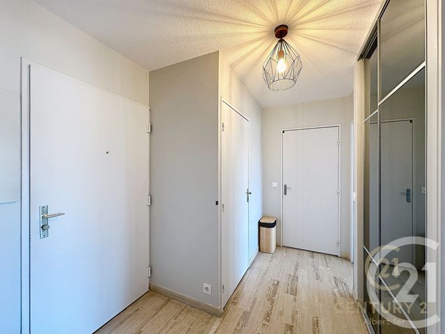 Appartement F2 &agrave; louer - 2 pi&egrave;ces - 49,53 m2 - Antibes - 06 - PROVENCE-ALPES-COTE-D-AZUR