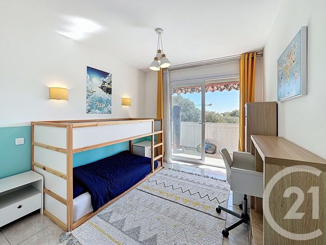 Appartement F4 &agrave; vendre - 4 pi&egrave;ces - 97 m2 - Antibes - 06 - PROVENCE-ALPES-COTE-D-AZUR