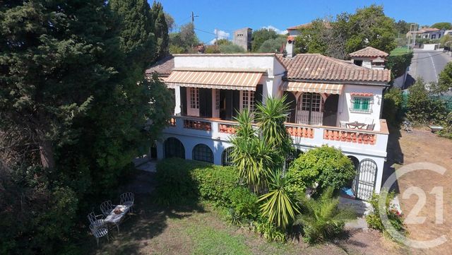 Maison à vendre - 7 pièces - 124,70 m2 - Antibes - 06 - PROVENCE-ALPES-COTE-D-AZUR