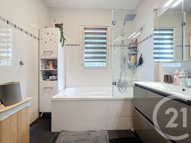 Maison à vendre - 4 pièces - 98,05 m2 - Antibes - 06 - PROVENCE-ALPES-COTE-D-AZUR