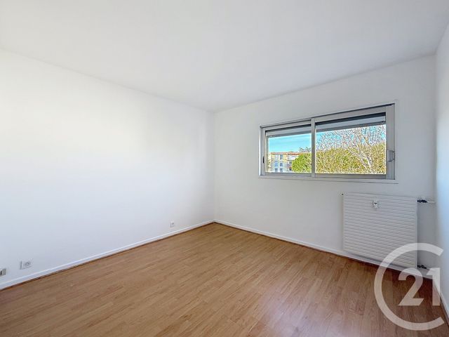 Appartement F4 à louer - 4 pièces - 100,11 m2 - Antibes - 06 - PROVENCE-ALPES-COTE-D-AZUR