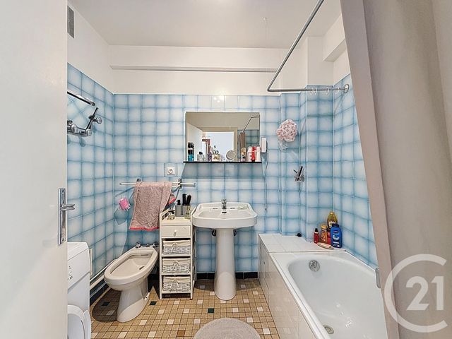 Appartement F2 à vendre - 2 pièces - 48,82 m2 - Antibes - 06 - PROVENCE-ALPES-COTE-D-AZUR