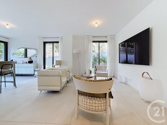 Appartement F3 &agrave; vendre - 3 pi&egrave;ces - 84,86 m2 - Antibes - 06 - PROVENCE-ALPES-COTE-D-AZUR