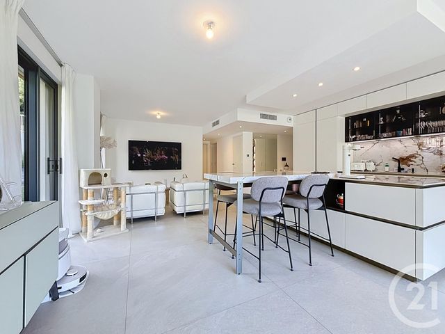 Appartement F3 &agrave; vendre - 3 pi&egrave;ces - 84,86 m2 - Antibes - 06 - PROVENCE-ALPES-COTE-D-AZUR