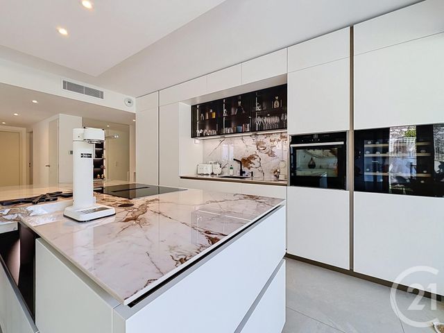 Appartement F3 &agrave; vendre - 3 pi&egrave;ces - 84,86 m2 - Antibes - 06 - PROVENCE-ALPES-COTE-D-AZUR